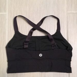 Black lululemon sports bra